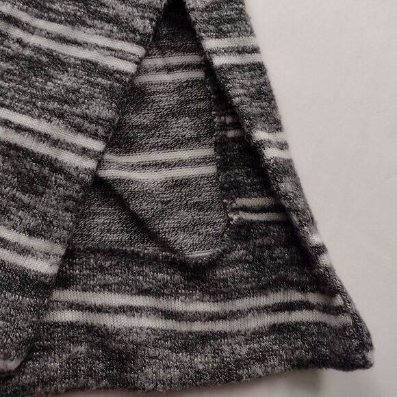 Anthropologie Postmark Mila Grey Striped Oversized Top Size Medium Gray Boxy - Picture 5 of 10